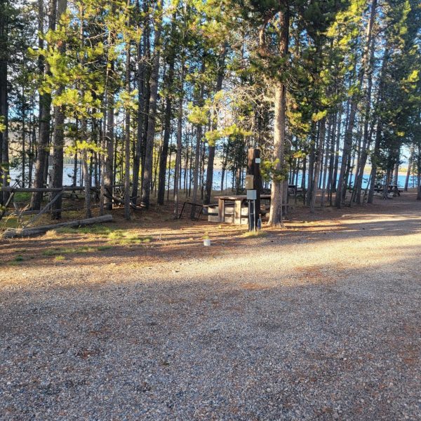 F11 RV Campsite Lakeside