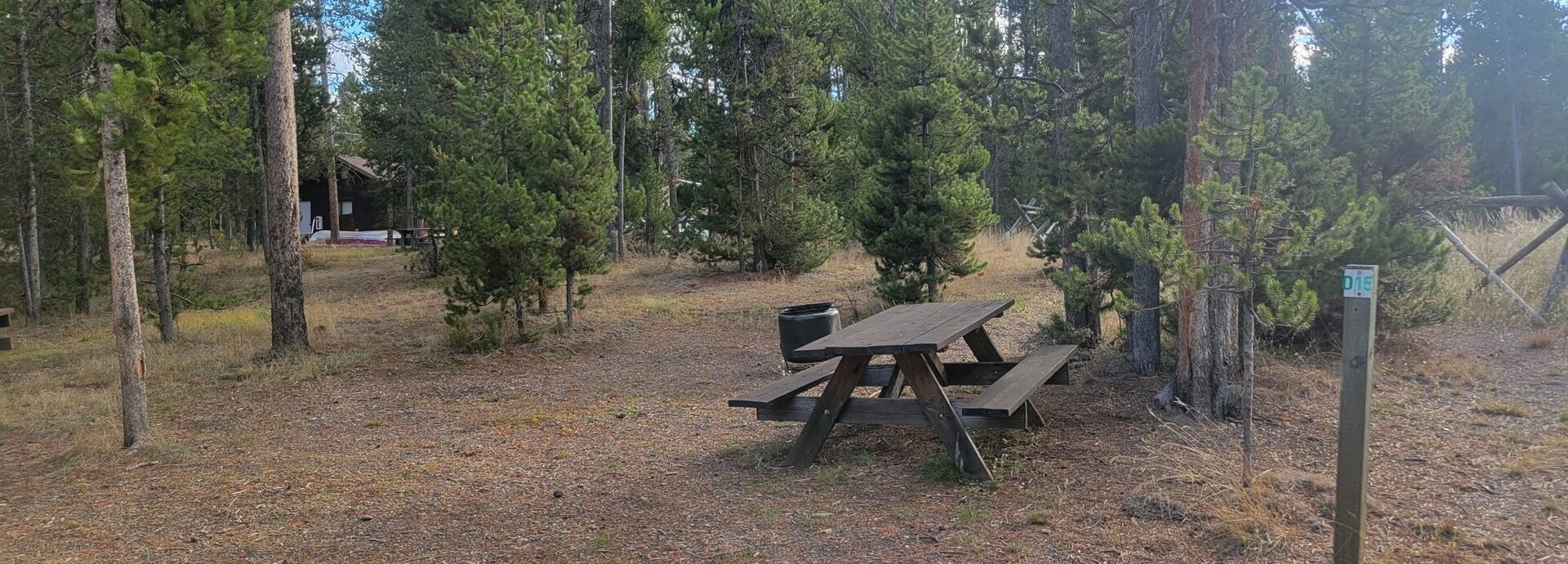 O15 Overflow Dry Camping Yellowstone Campsite
