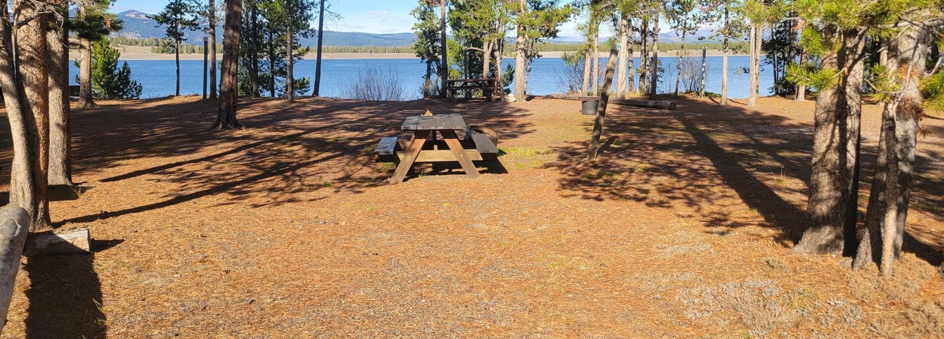 T14 Hebgen Lake Tent Camping