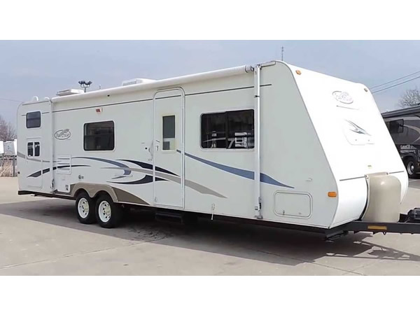 32′ Trail Lite Travel Trailer with Bunks – RV Camper Rental