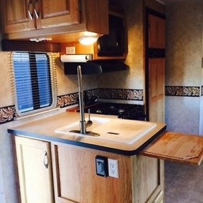 HR kitchen2 400x400 c