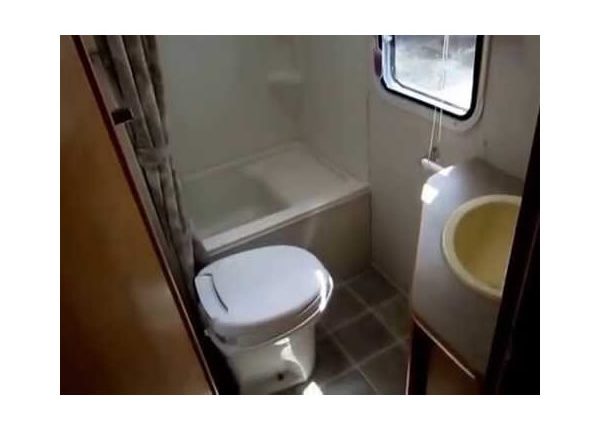 Trail Lite Bathroom