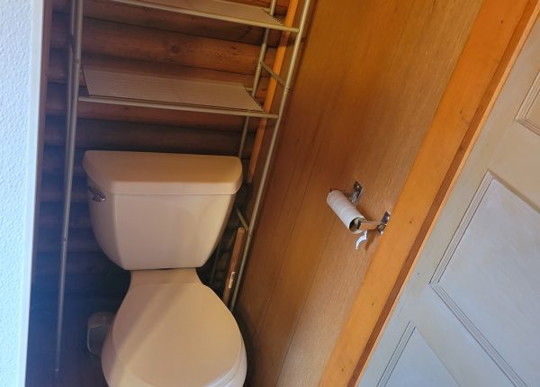 cabin 2 bathroom